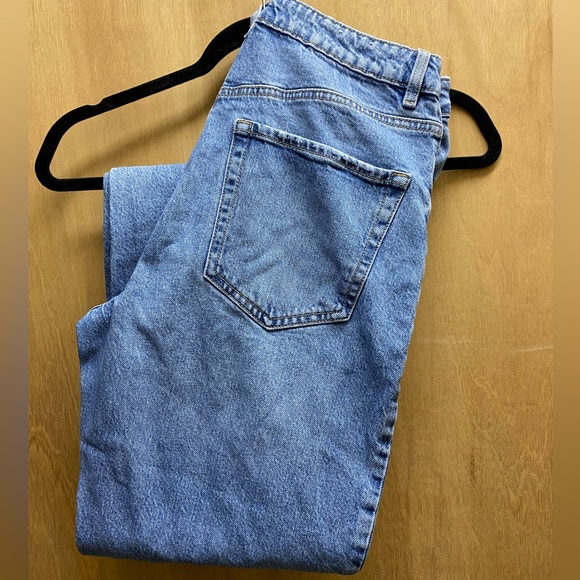 Dynamite Claudia Mom Jeans size 28 - Picture 3 of 3